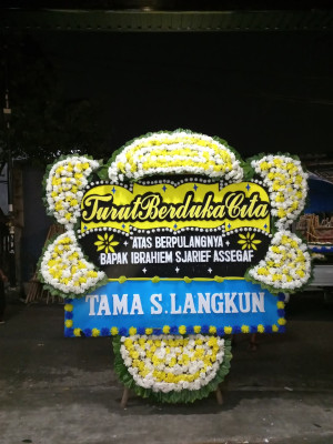 Papan Bunga Duka di Cipicung